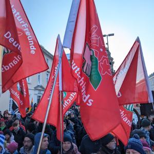 "Demokratie Verteidigen"